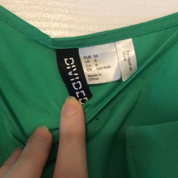 DIVIDED GREEN CAMI SIZE 6 - Picture 2 of 2